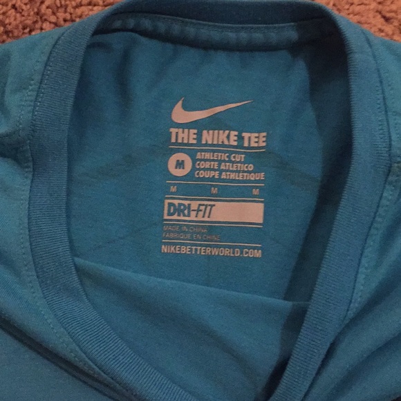 LeBron T-shirt - Picture 3 of 3